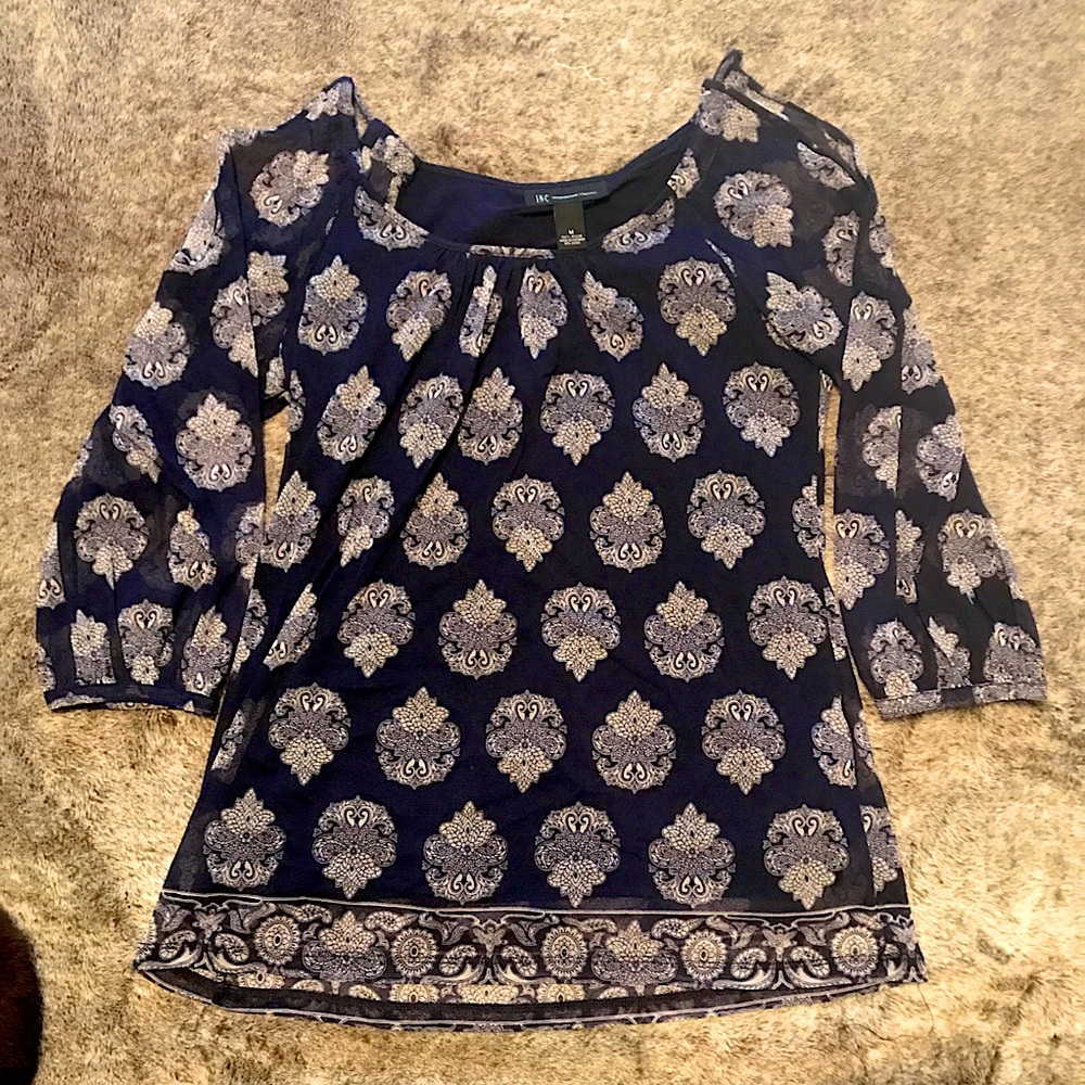 INC. Printed cold shoulder top